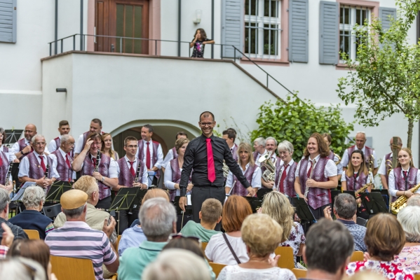 2019 Musikalisches Rendevouz Pfarrgarten Musikverein Freiburg-Tiengen
