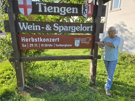 2025 Augen auf ! Neue Holzschilder schmücken die Ortseingänge -Frischer Look für unsere Veranstaltungshinweise –