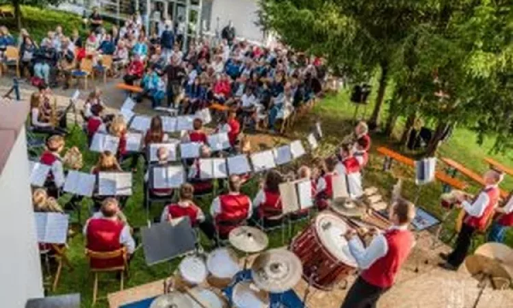 2016 Serenadenkonzert 20160702_009-300x200