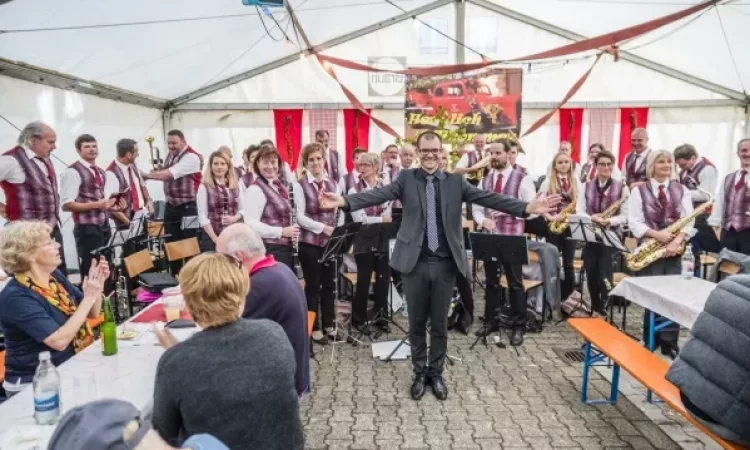 2016 Zwiebelkuchenfest Feuerwehr Musikverein Freiburg-Tiengen