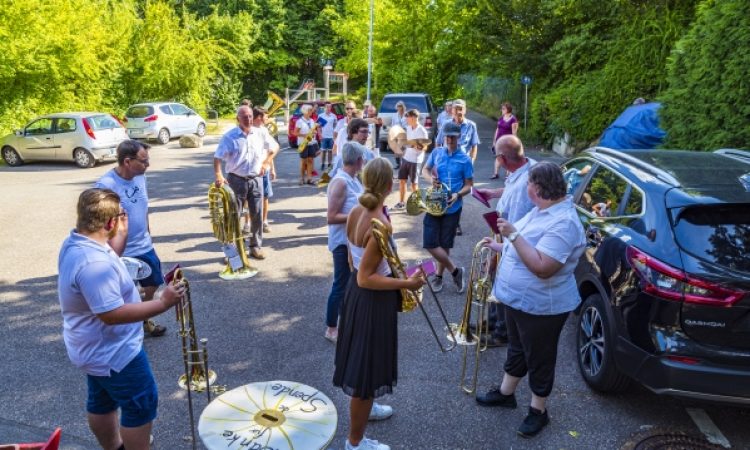 2020 Musikalischer Dorbspaziergang CoronaMarsch 0006