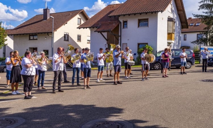 2020 Musikalischer Dorbspaziergang CoronaMarsch 0015